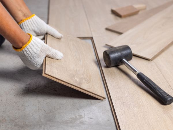 Fornecimento de pisos de madeira para construtoras